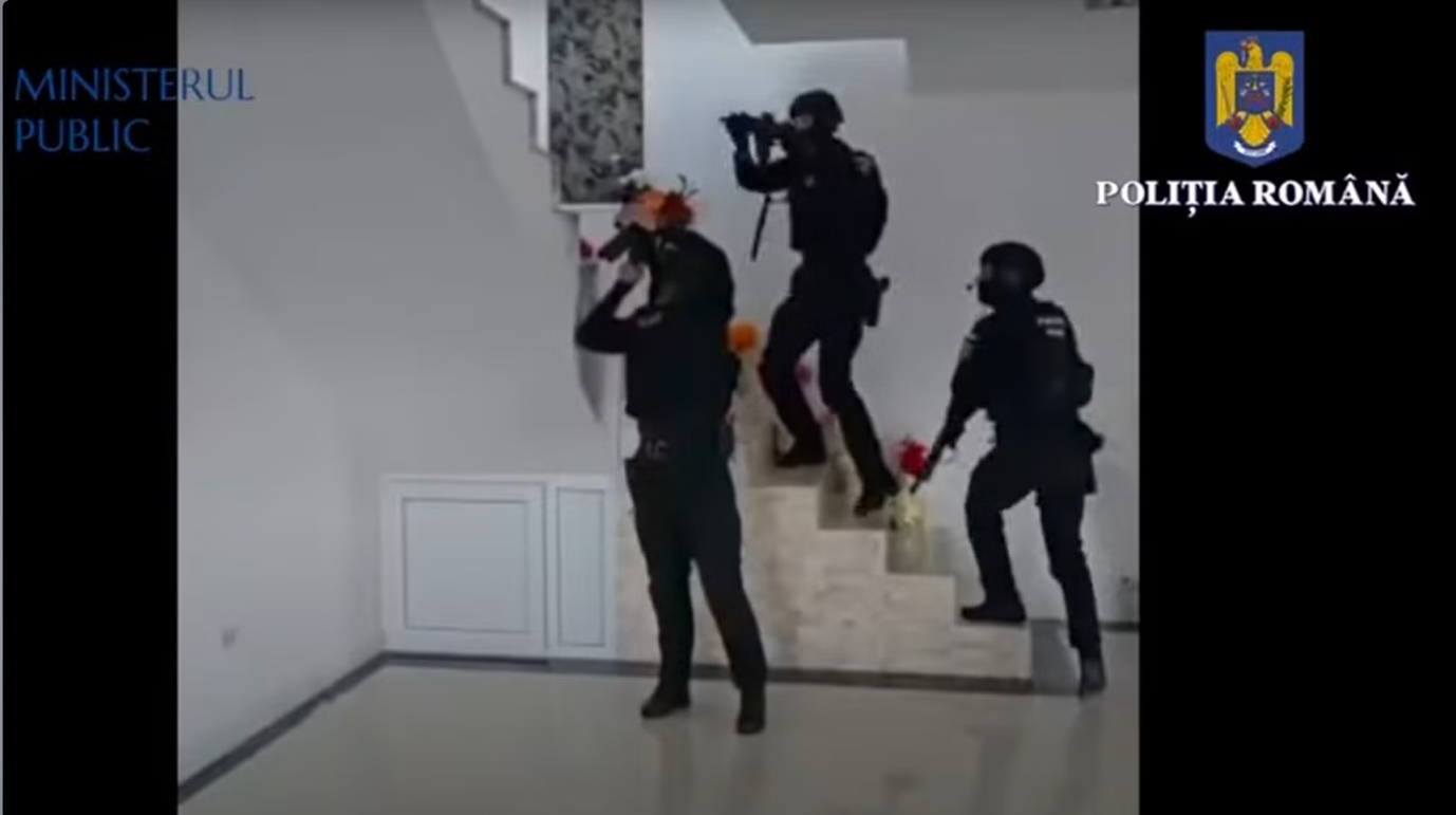 Thirteen Romanians Arrested for Phishing the UK’s Tax Service